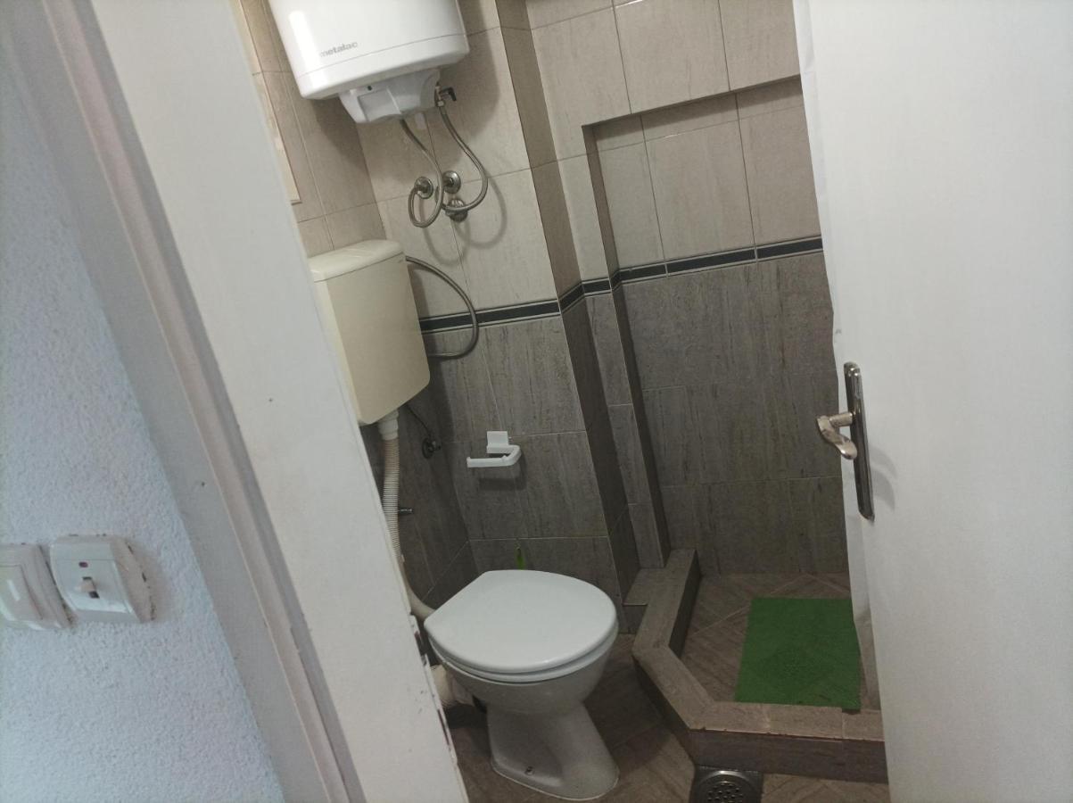 Apartmani Biljana Lazic Vrnjačka Banja エクステリア 写真